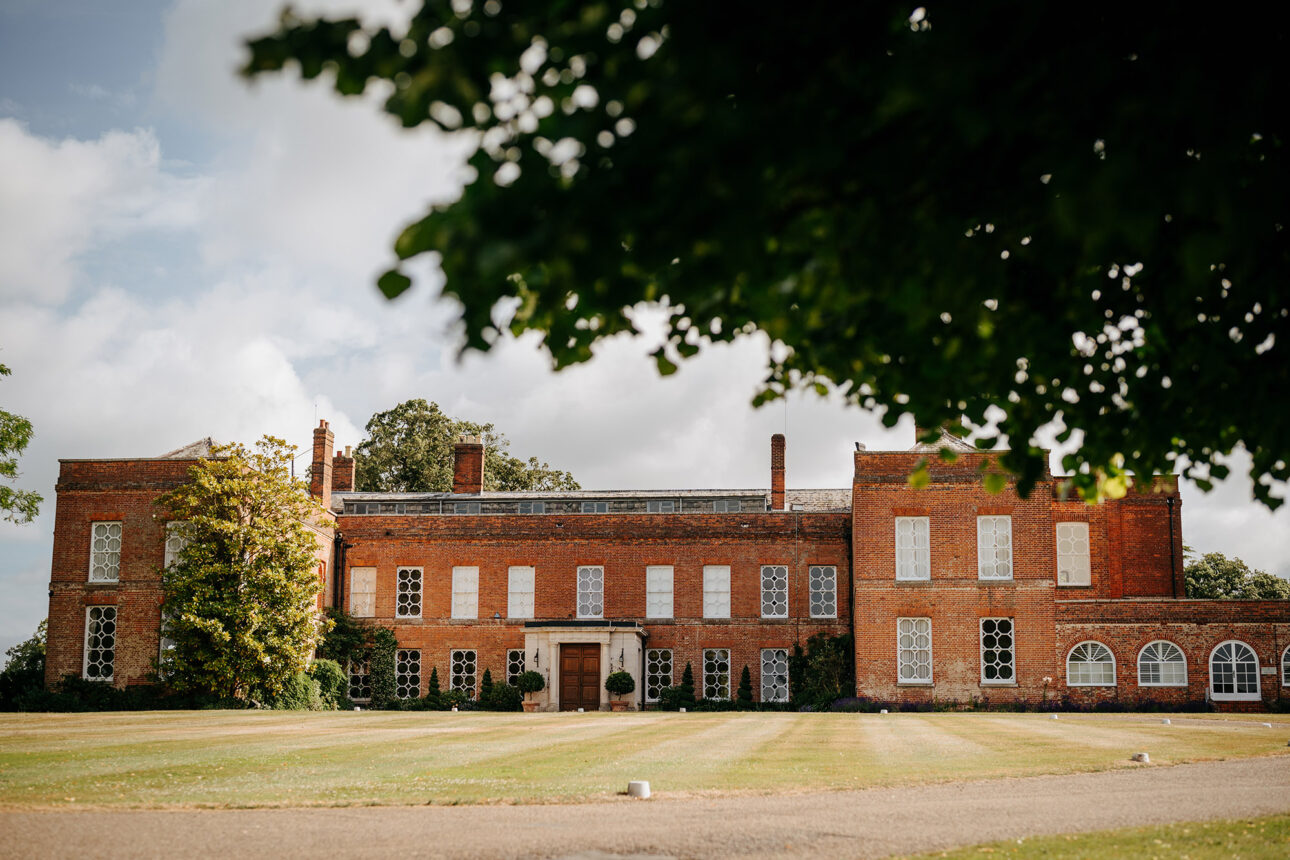 Priya Nikul Braxted Park Hindu wedding0001 1