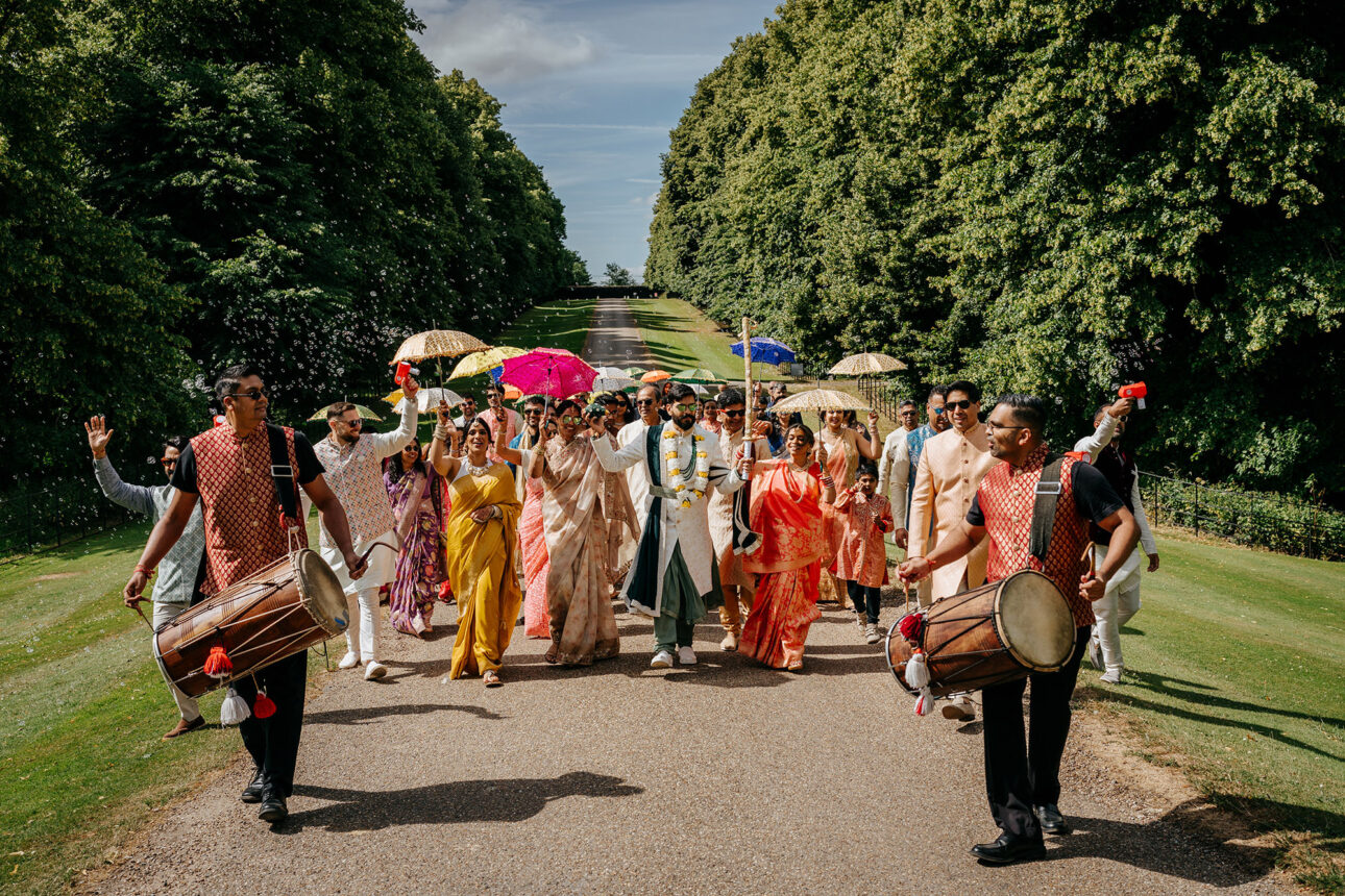 Priya Nikul Braxted Park Hindu wedding0006 1