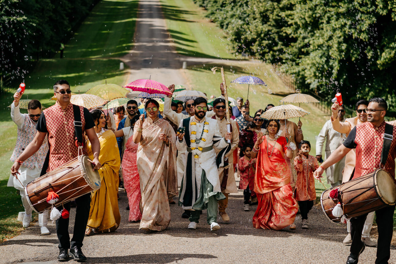 Priya Nikul Braxted Park Hindu wedding0007 1