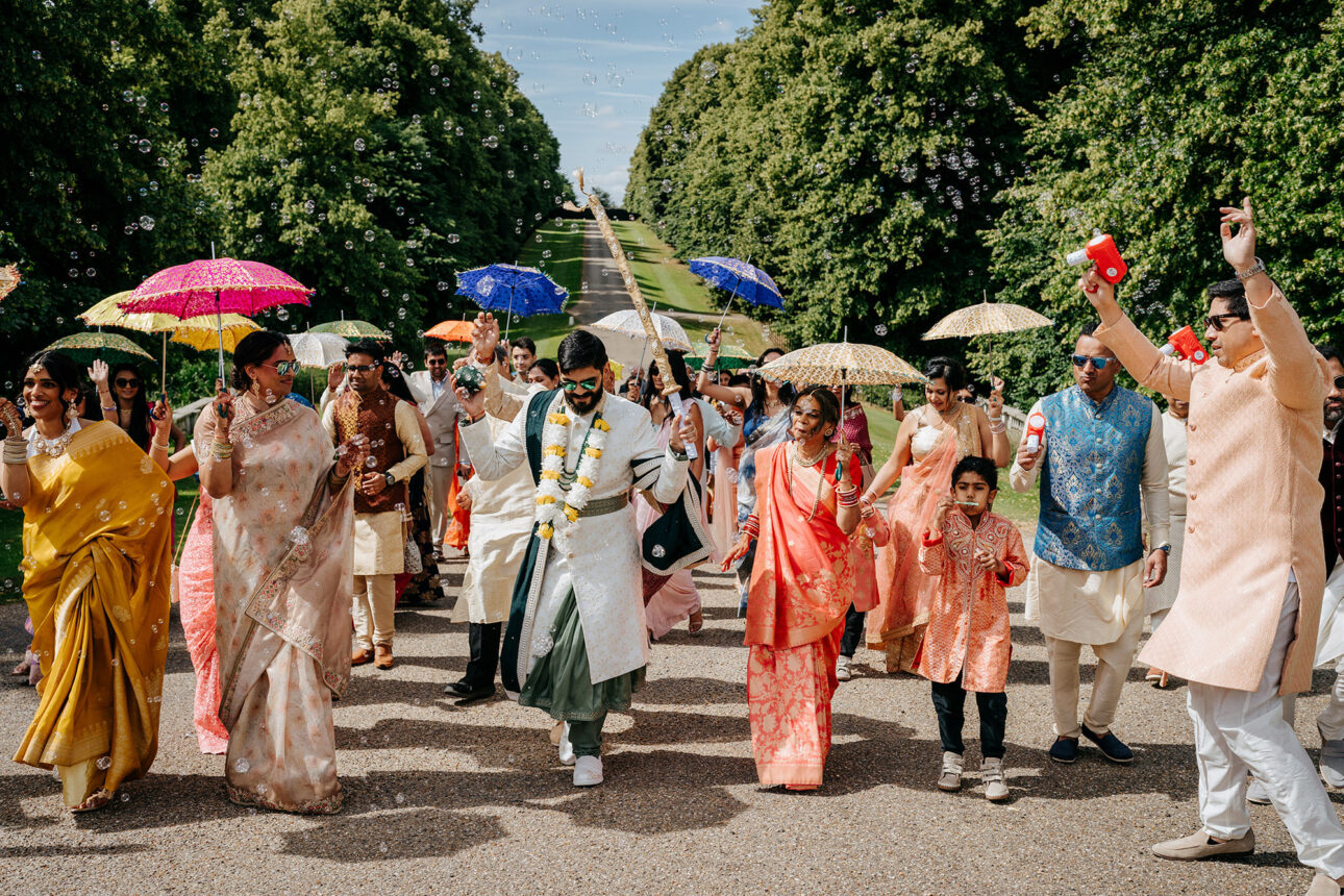 Priya Nikul Braxted Park Hindu wedding0008 1