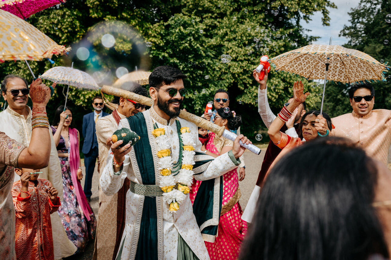 Priya Nikul Braxted Park Hindu wedding0009 1