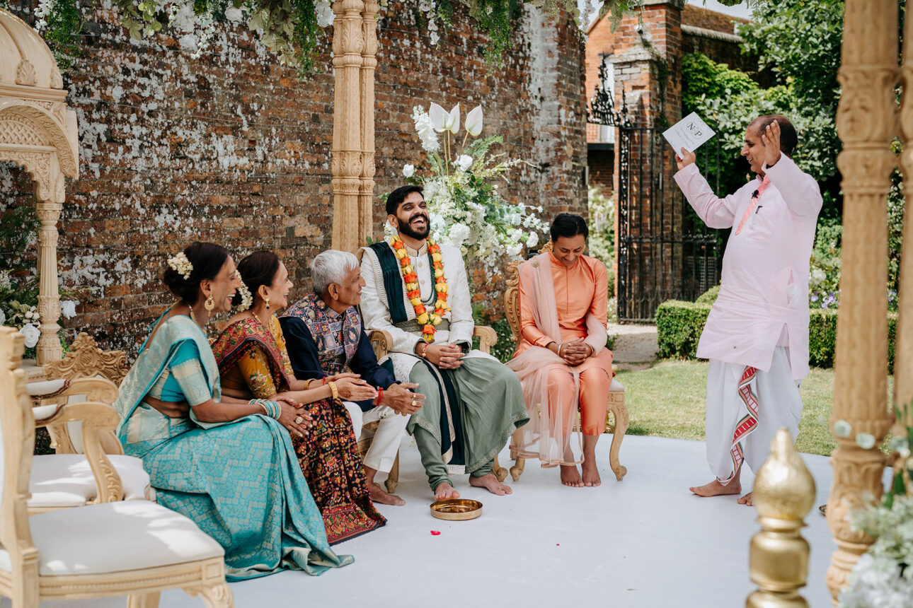 Priya Nikul Braxted Park Hindu wedding0020 1