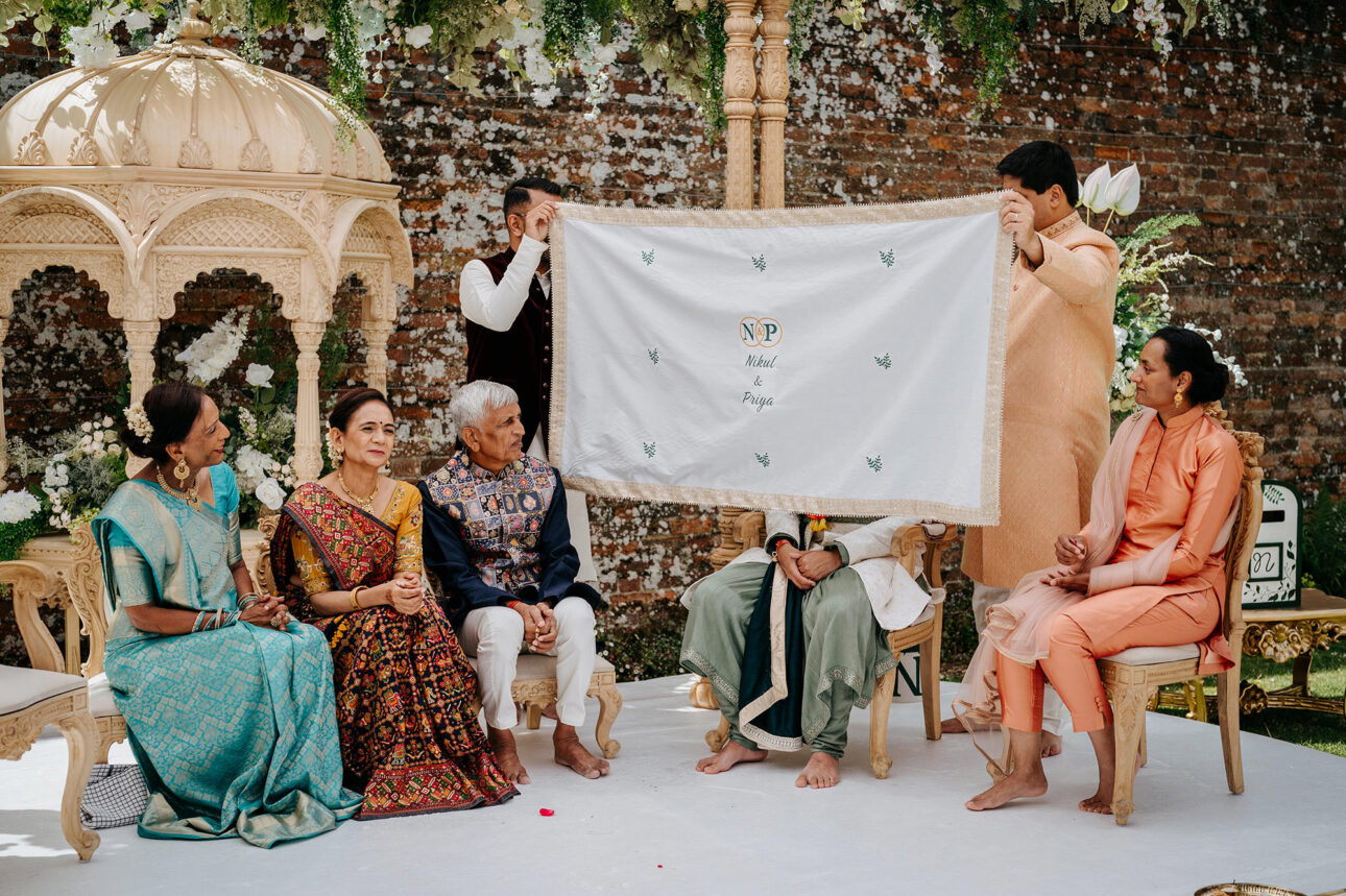 Priya Nikul Braxted Park Hindu wedding0021 1