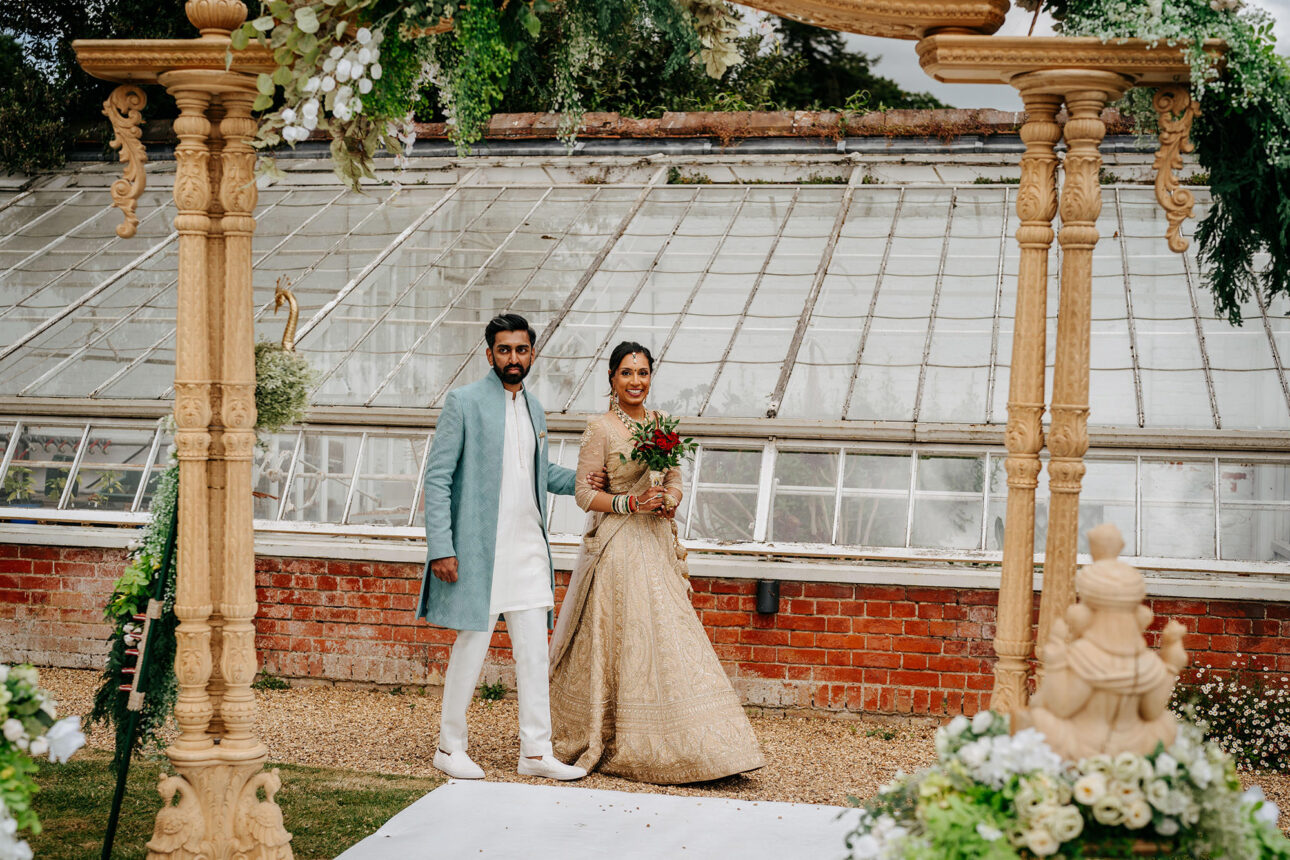 Priya Nikul Braxted Park Hindu wedding0022 1
