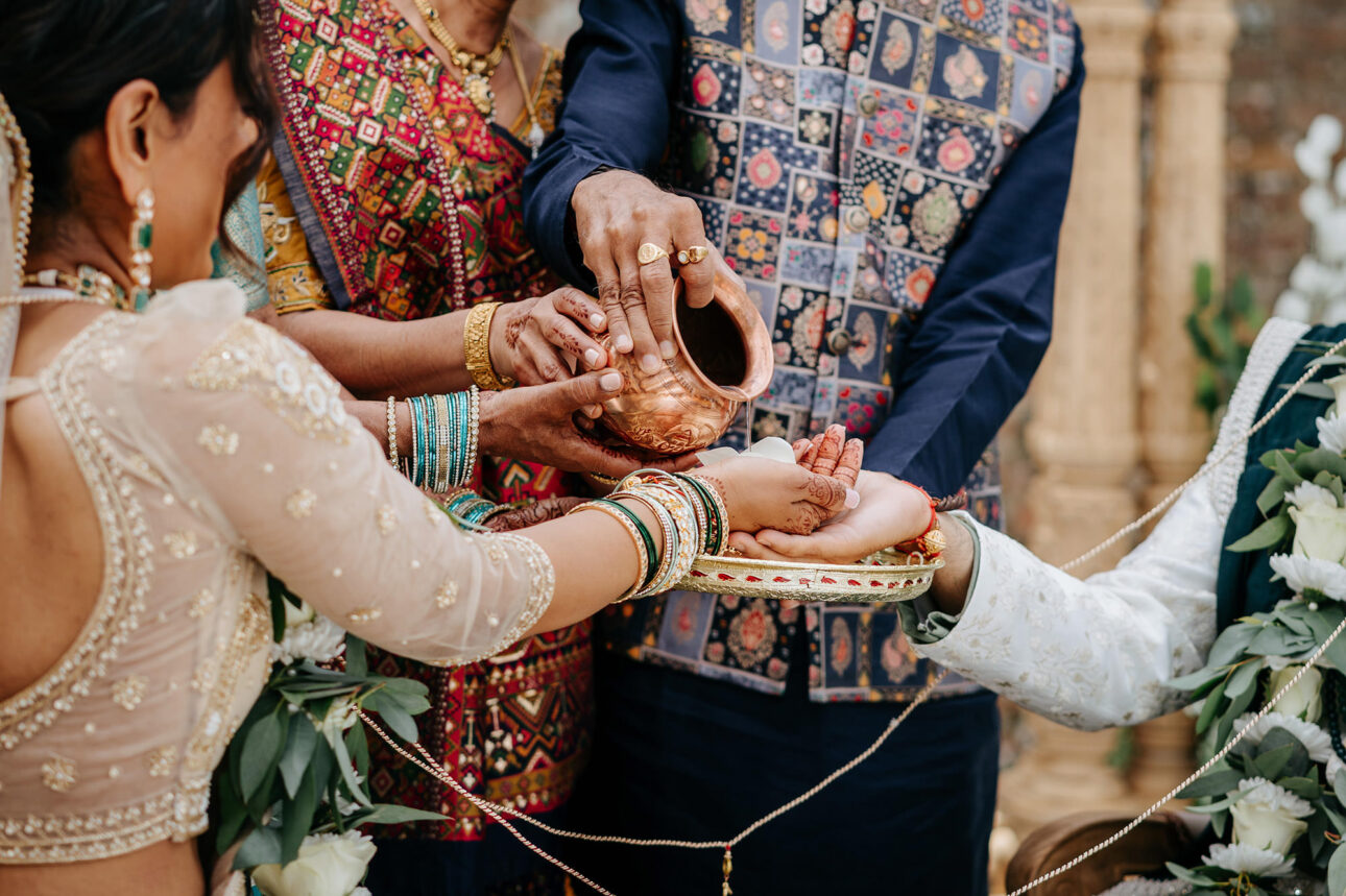 Priya Nikul Braxted Park Hindu wedding0026 1