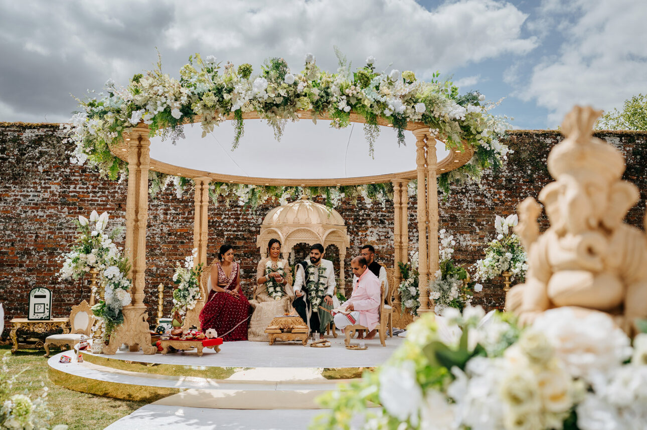 Priya Nikul Braxted Park Hindu wedding0032 1