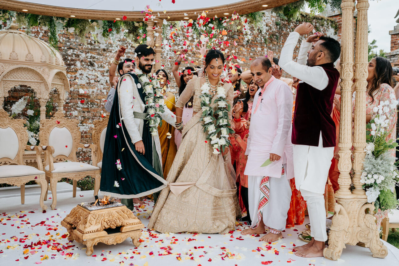 Priya Nikul Braxted Park Hindu wedding0035 1