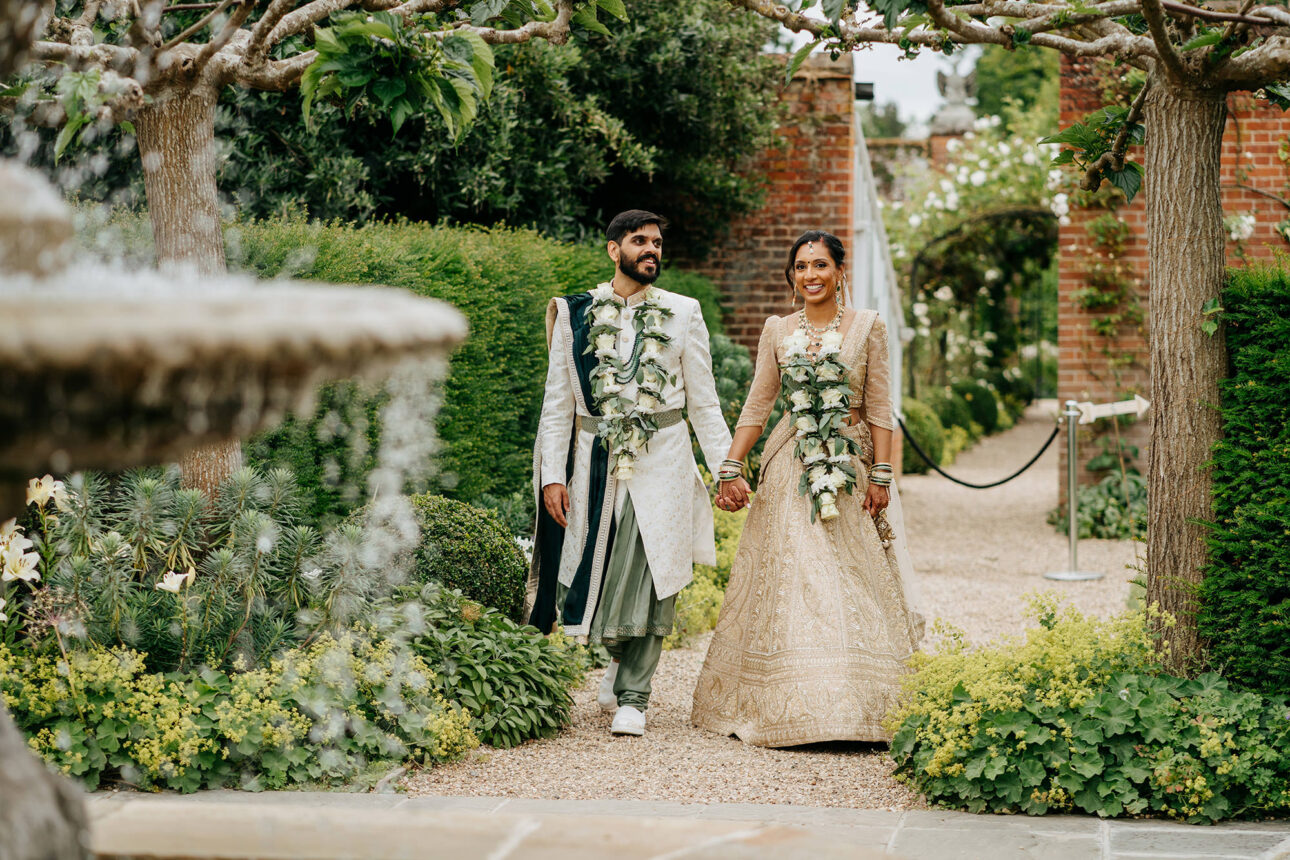 Priya Nikul Braxted Park Hindu wedding0053 1