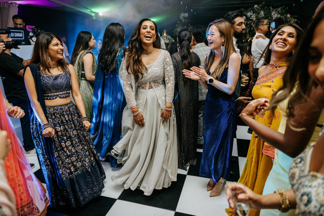 Priya Nikul Braxted Park Hindu wedding0086 1